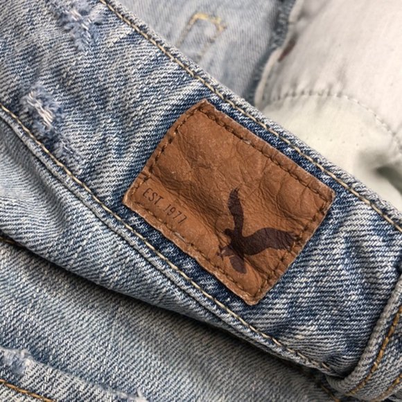 LIKE NEW VINTAGE AMERICAN EAGLE DISTRESS JEAN SHORTS W12/31 🦅 - Picture 11 of 11